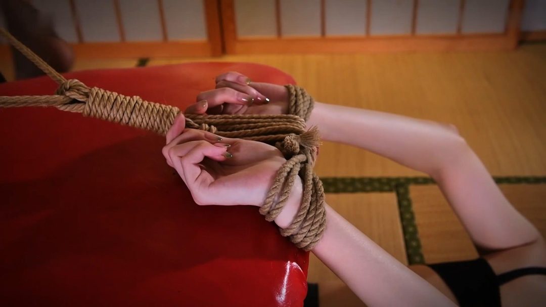 丽柜美束 长腿黑丝丽人的绝望挣扎 长腿黑丝 椅子 束缚挣扎 驷马捆绑 水晶口球-10