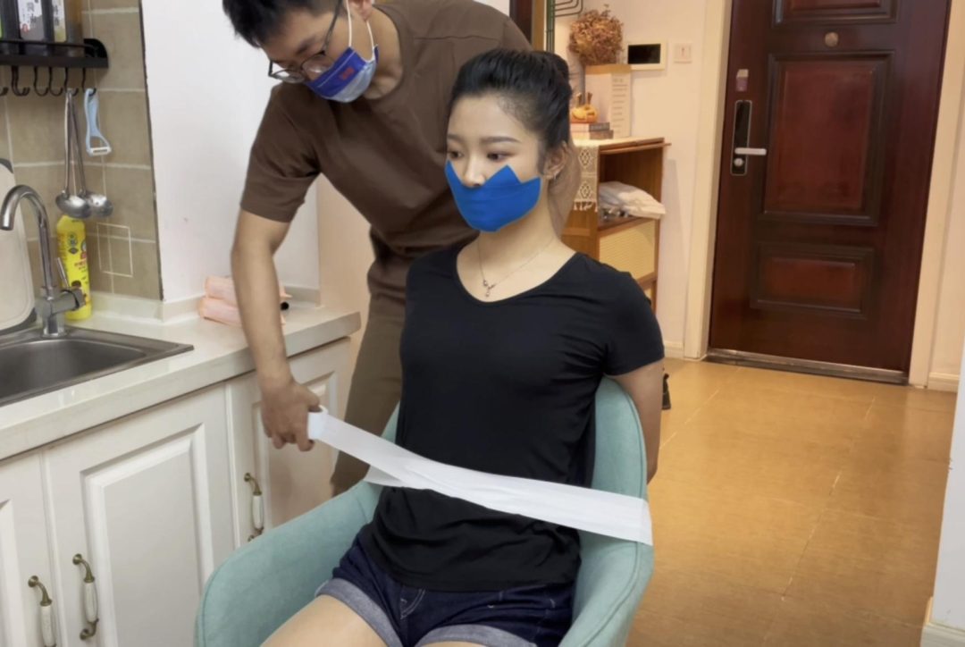 【小橙】椅子上，光坐着舒服，可不行-3