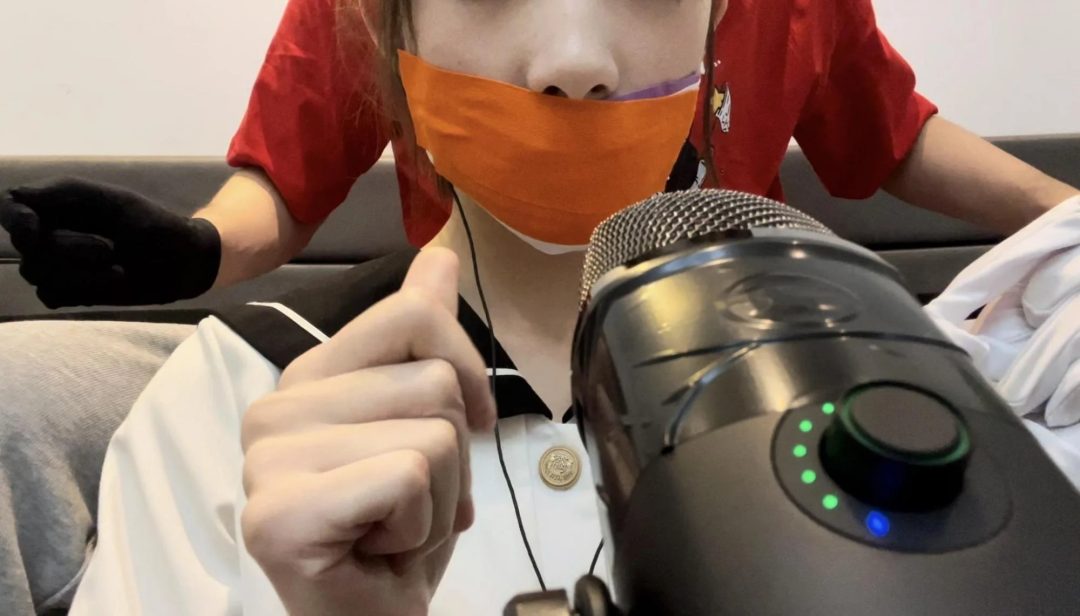 【小雪】小雪的ASMR，四层胶带封嘴，舒适的摩擦助眠声-3