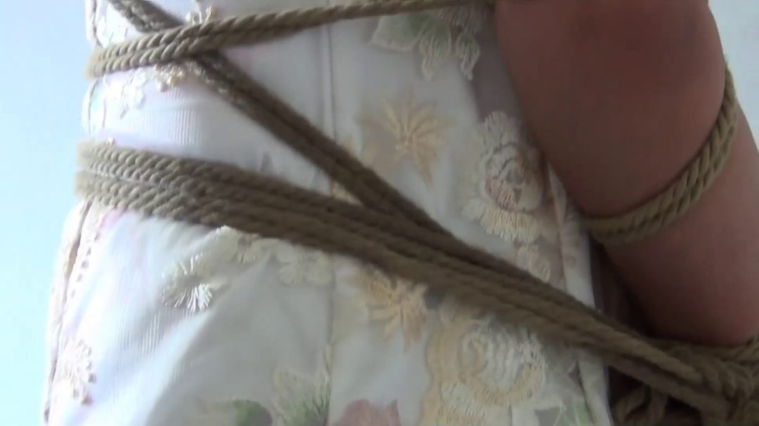 订拍巾帼历险记2（上下完整版）三美女遭受各种折磨-2