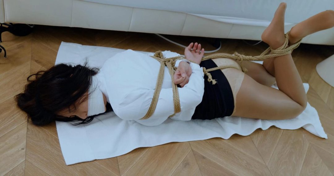 《捆绑销售》第一集 等客户等来绑匪-10