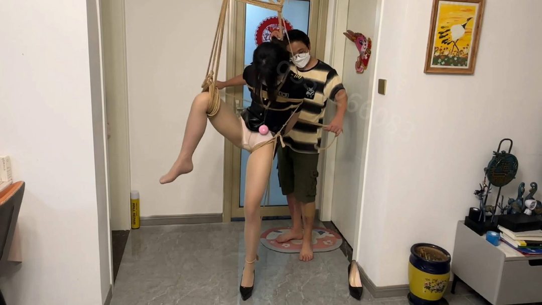 单腿吊肉丝cosplay日本高跟女侦探-6