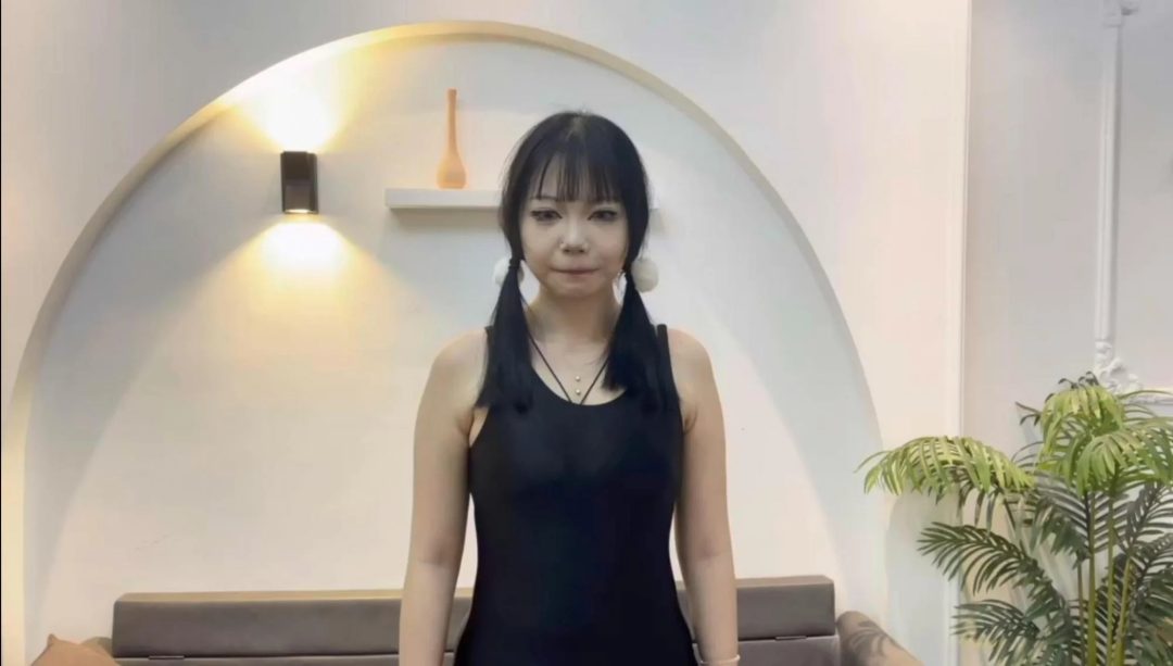 【小鹿】又到了，小鹿的胶带木乃伊时间-1