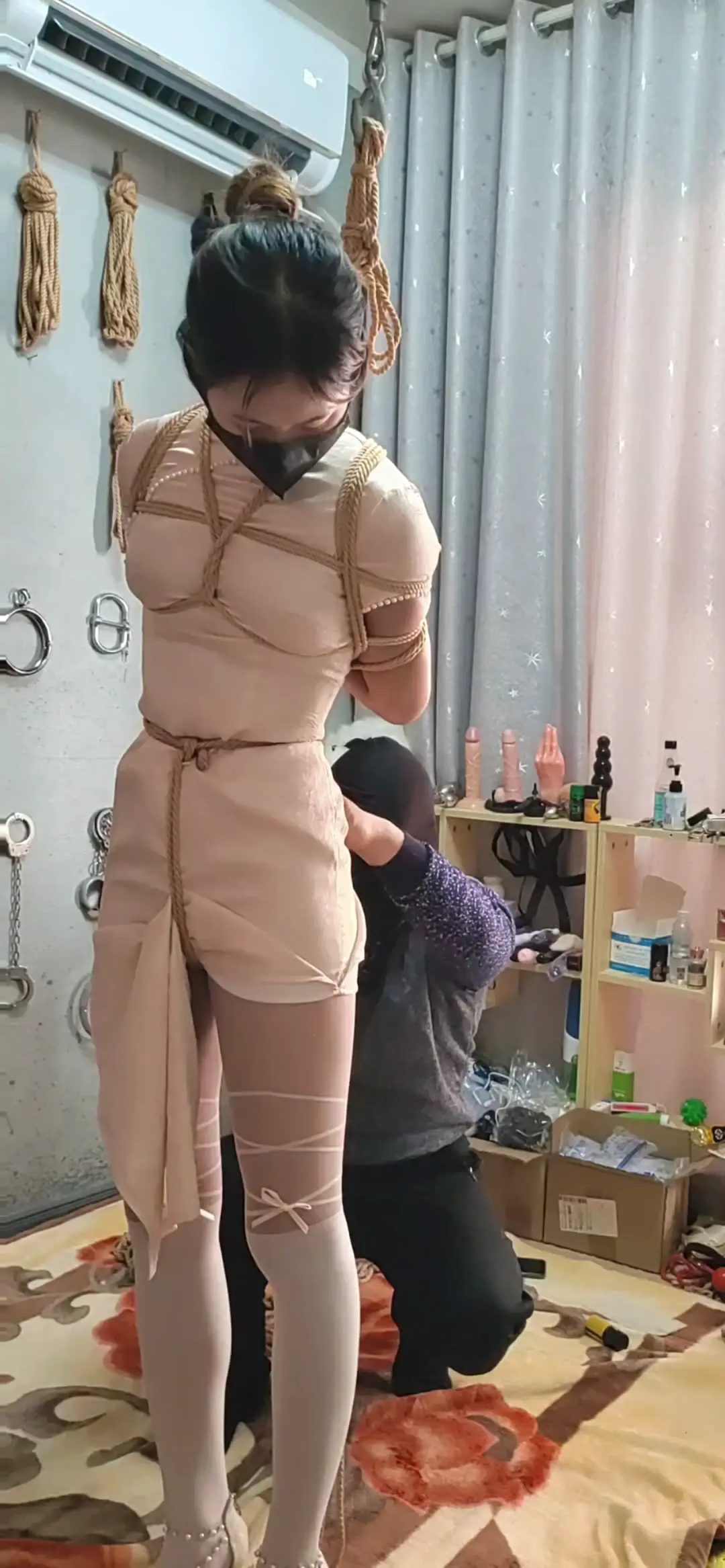 文慧修身旗袍，异样丝袜高跟，吊缚-3