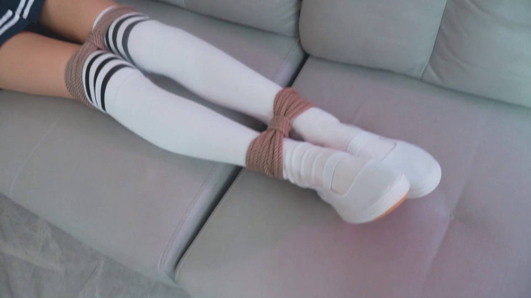 超瘦超清纯的00后氧气美少女，清新~养眼~-5