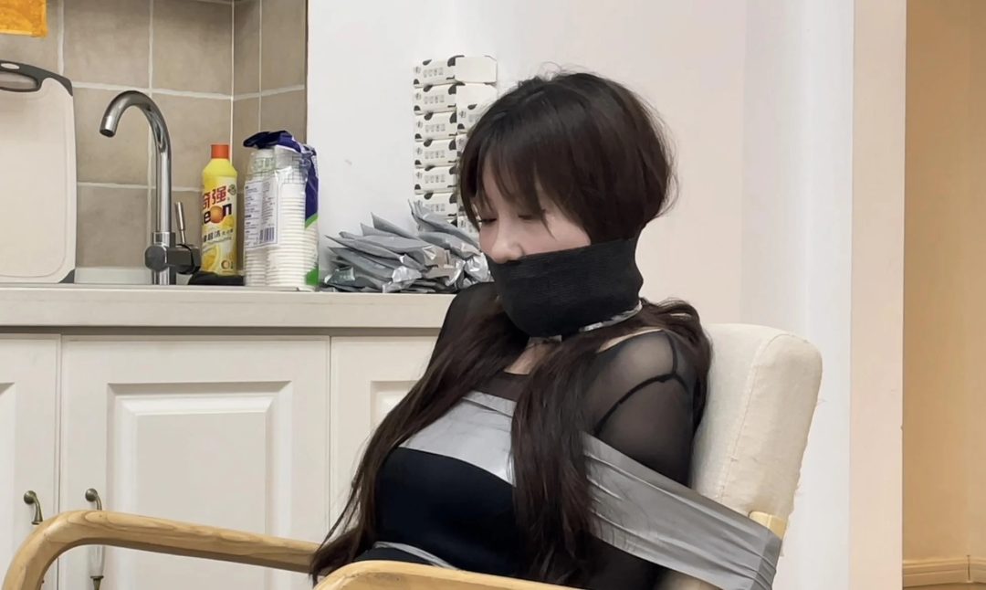 【缚艺录】【小陈】好久没见的小陈，又回归喽，送上胶带捆绑大礼-6