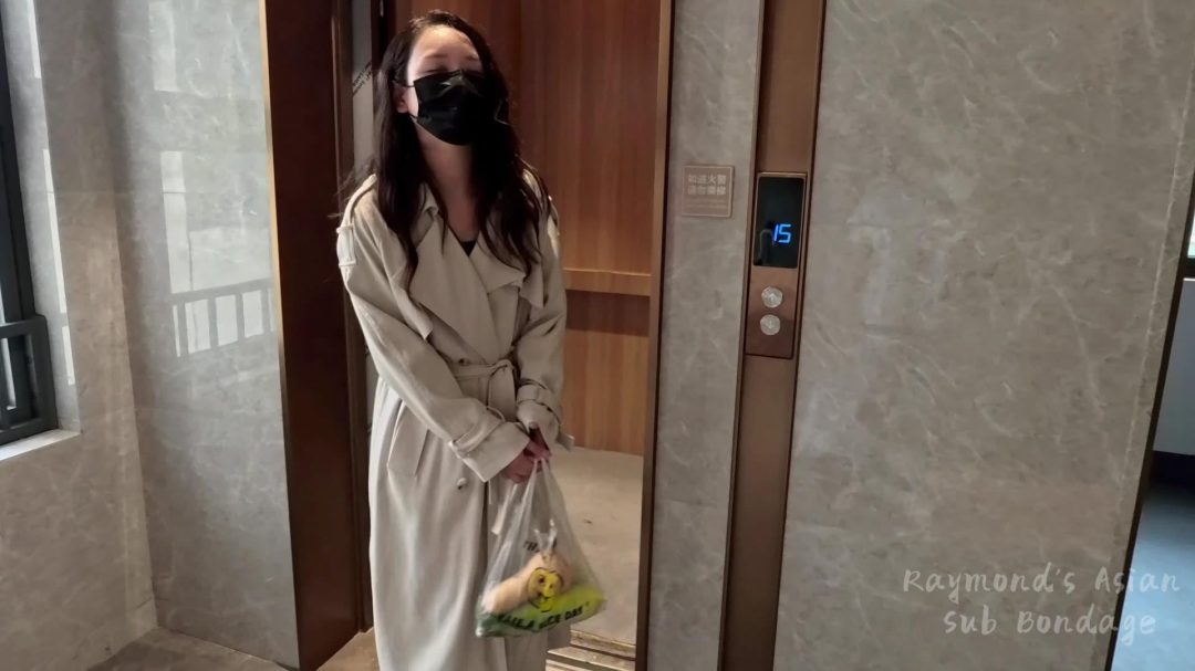 【Raymond】（精品剧情）年前的陪读妈妈第六集:5年后的调教的一天，该以什么姿态迎接过节回家的女儿（本集关键词：剧情丰富/多场景调教/海量心理独白/绳衣/铃铛R夹/高叉泳衣/户外羞耻-6