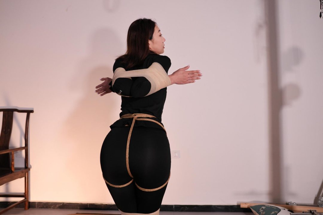 新人小纯试缚三造型-8