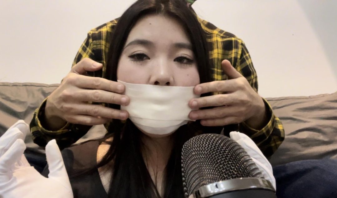 【小贝ASMR】小贝的口球+多层胶带助眠，口水封存了半小时-3