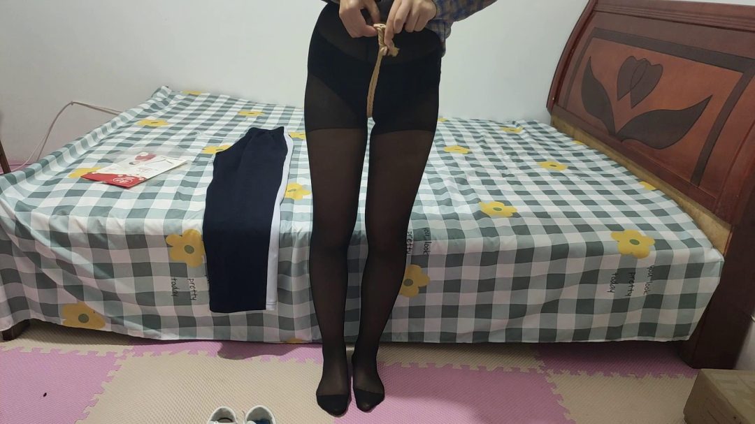 【臭脚妹妹】【室外】【自缚】【股绳】【放置】【惊险】【黑丝】【库里丝】-7