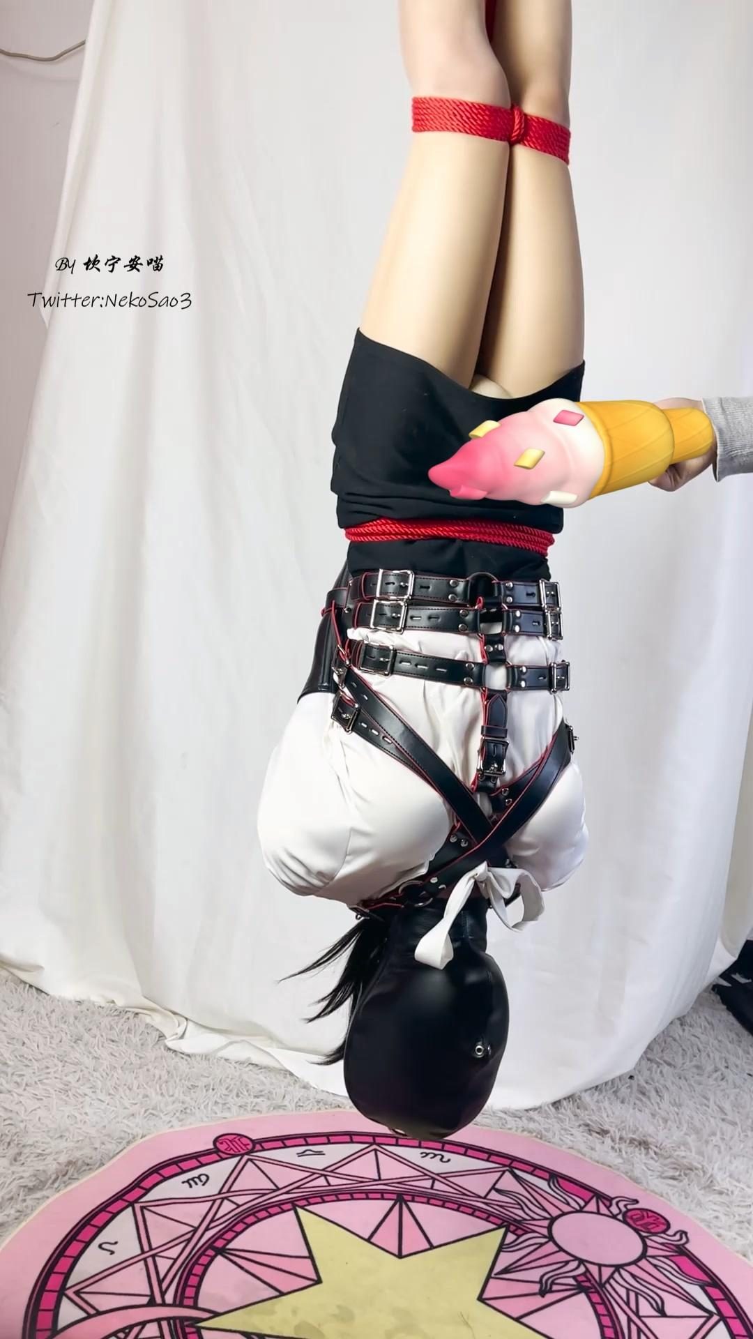 肉丝OL拘束衣+单手套+全包头套倒吊放置-4