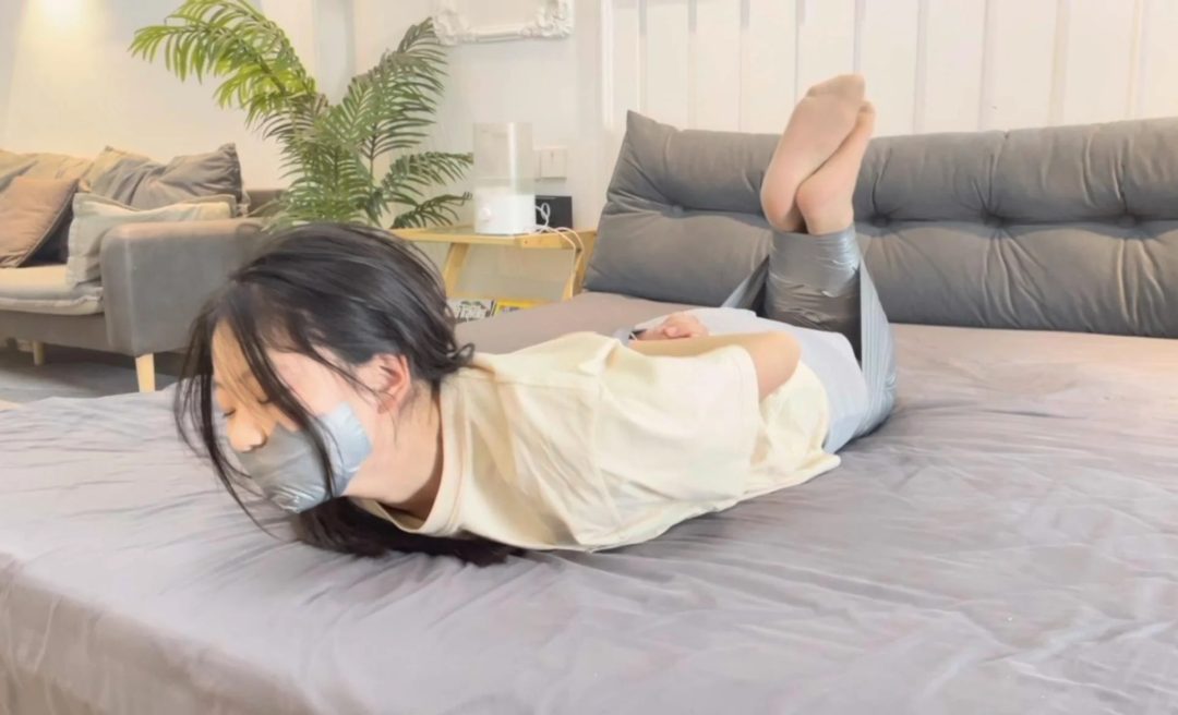 【小R】驷马胶带的束缚-8