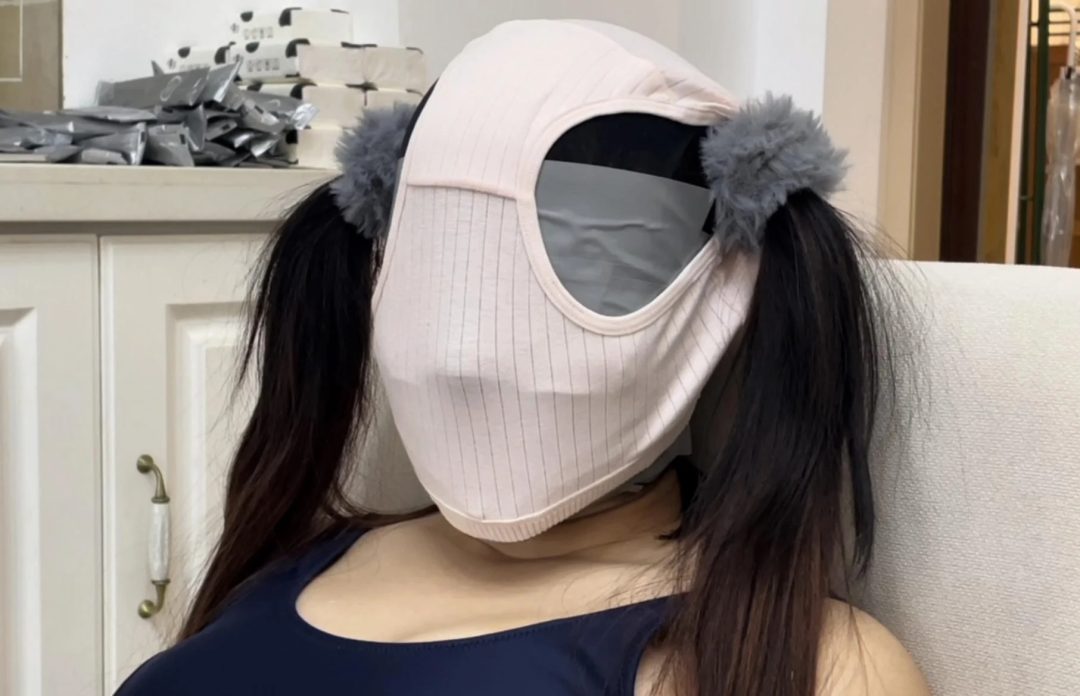 【小语】 呼吸限制的享受，胶带封嘴+丝袜套头+内裤套头+胶带封嘴的多重-2