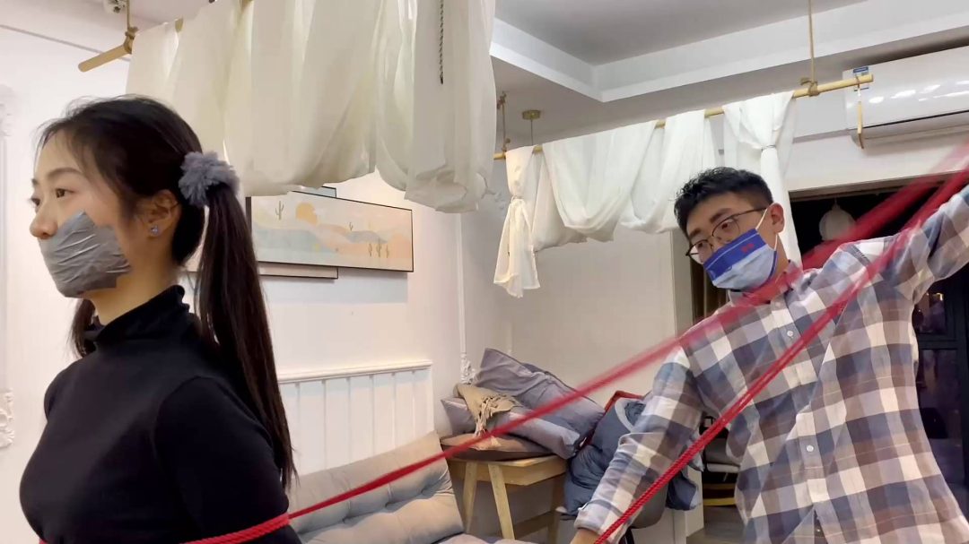 小鱼的驷马紧缚，银色胶带贴起来-2