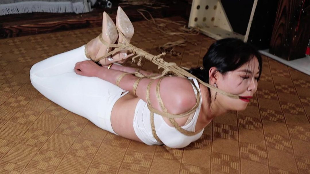 新模紧缚考验（三个造型）-1