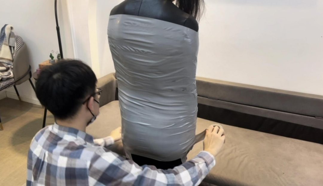 【小海】小海的胶带全包，挣脱的比较容易，所以，奖励胶带贴自己的嘴巴-3