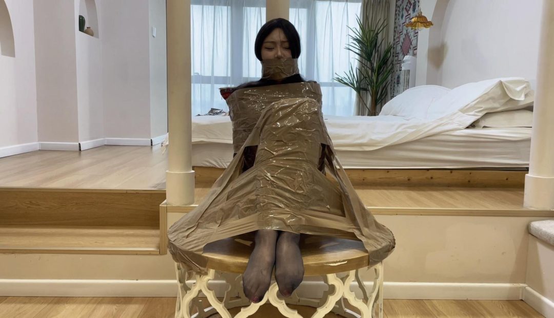 【缚艺录】【小林】黑丝与胶带-7