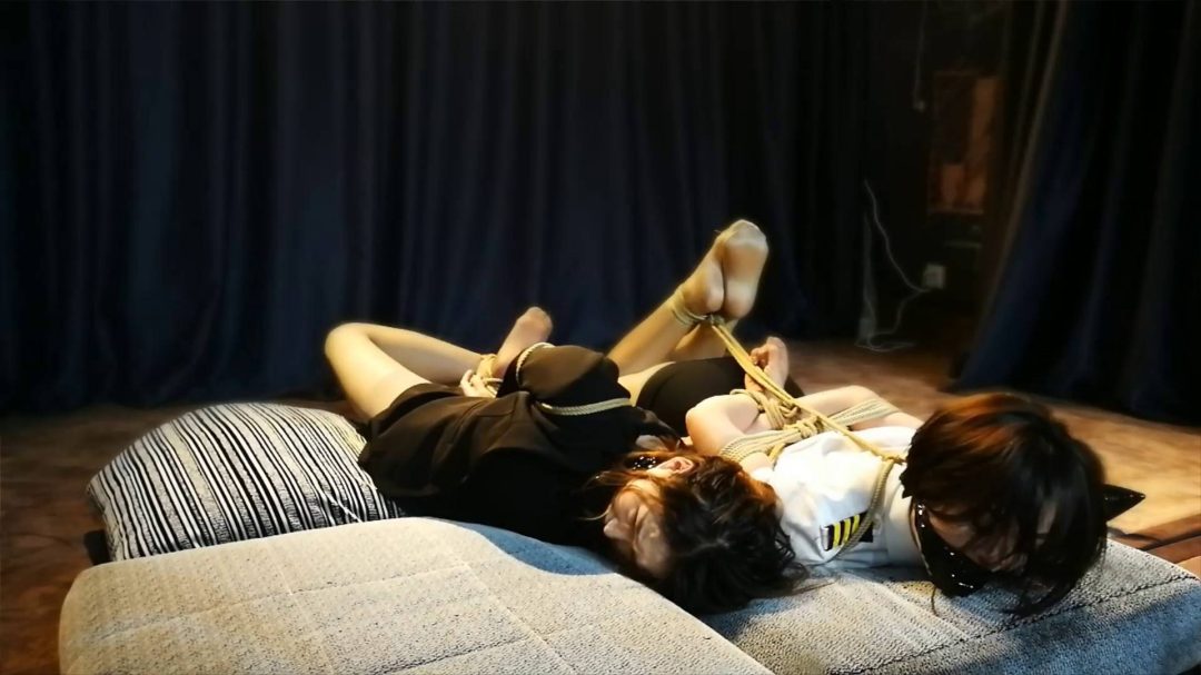 空姐与物业小姐驷马捆绑-6