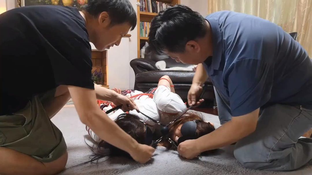 JK大学生美女闺蜜的【连缚灾难】下部-3