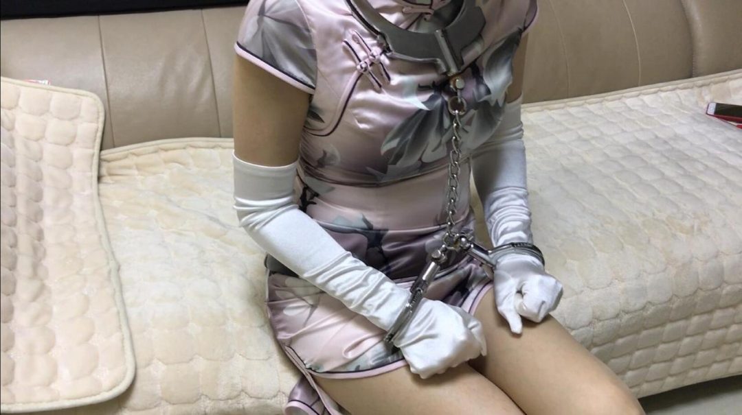 【旋律与金属3】一个人在家上集~（旗袍肉丝美腿自锁，镣铐行走）-2