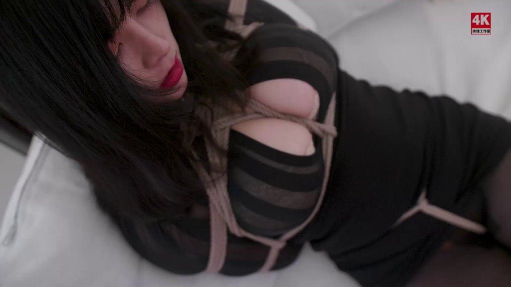 E束就是要大，E罩杯少女紧缚初体验-5