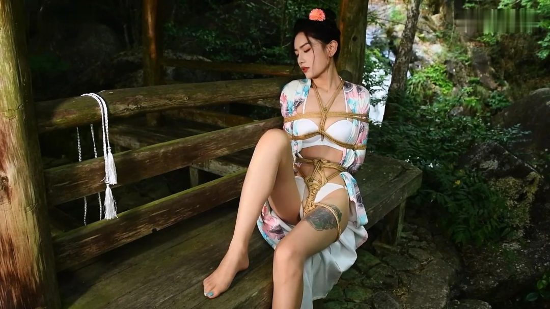 甜甜日本旅拍美束一-6