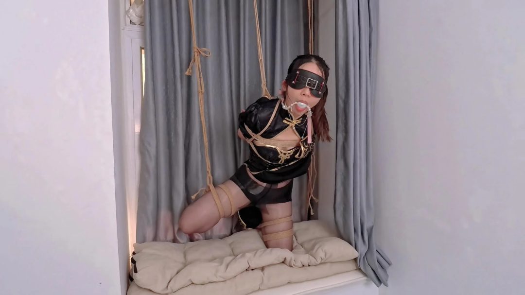 coser被迷晕做成真人手办放在办公室供老板玩赏（失禁/股绳/TD/折磨/强G/宁红夜cos）-5