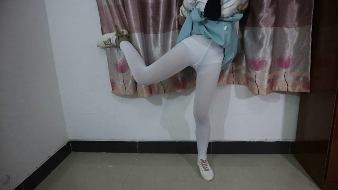 【臭脚妹妹】【白丝JK】【小白鞋】【丝袜堵嘴】【吊】-1