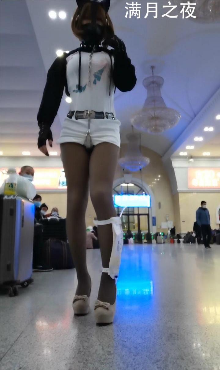 火车站乘车自拍-1