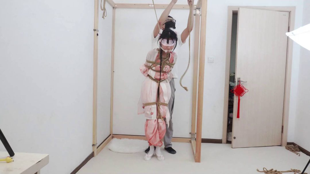 定拍之汉服美女劫难-2