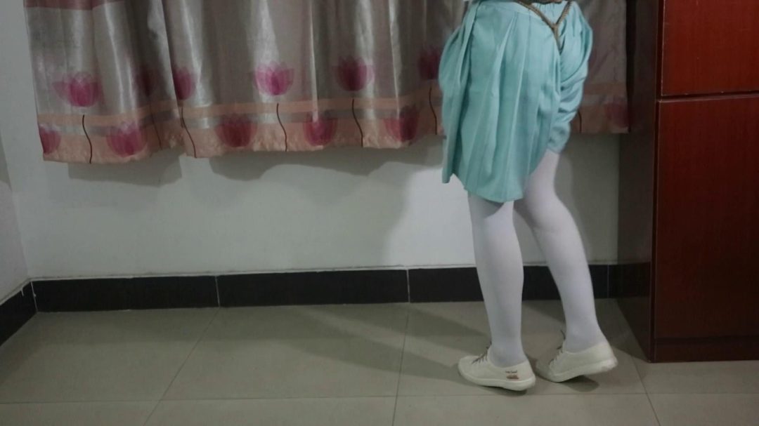 【臭脚妹妹】【白丝JK】【小白鞋】【丝袜堵嘴】【吊】-3