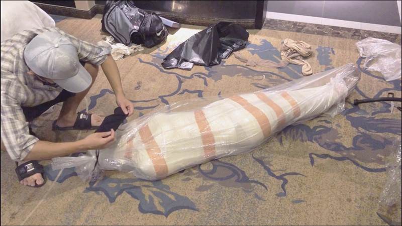 灰丝小清新超紧木乃伊包裹窒息一小时妹子已经意识模糊把自己当成了个木乃伊-7