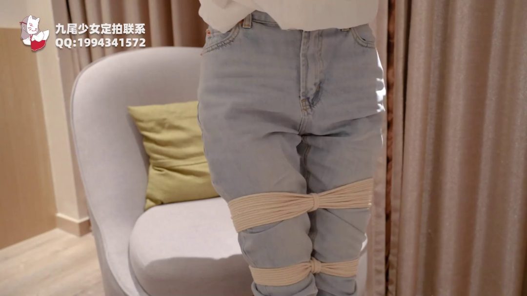 定拍小九尾全身捆绑！白袜TK双足捆绑！黑丝严密腿部束缚，驷马拘束下全身动弹不得，只能无助的挣扎-4