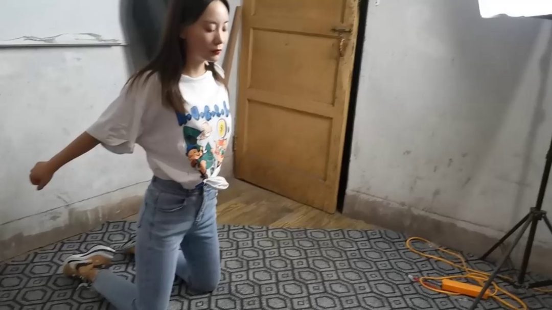 2个 美女大学生-1