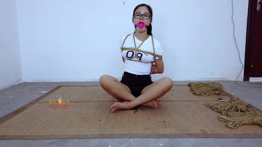 露露被海老缚强制TK 强制捆绑海老缚，第一次带口球口水爆炸-4