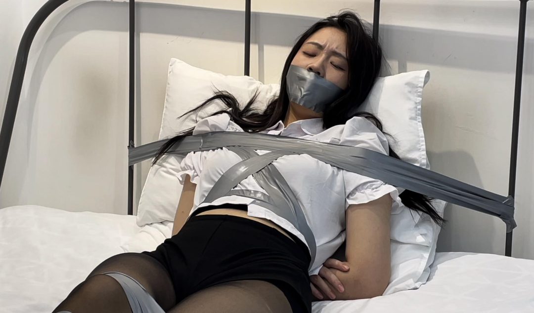 【缚艺录】【小树】美腿之友，黑丝与胶带的结合-5