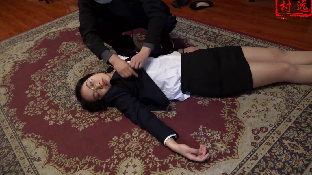 制服女蒙难记 肉丝制服女多场景-2