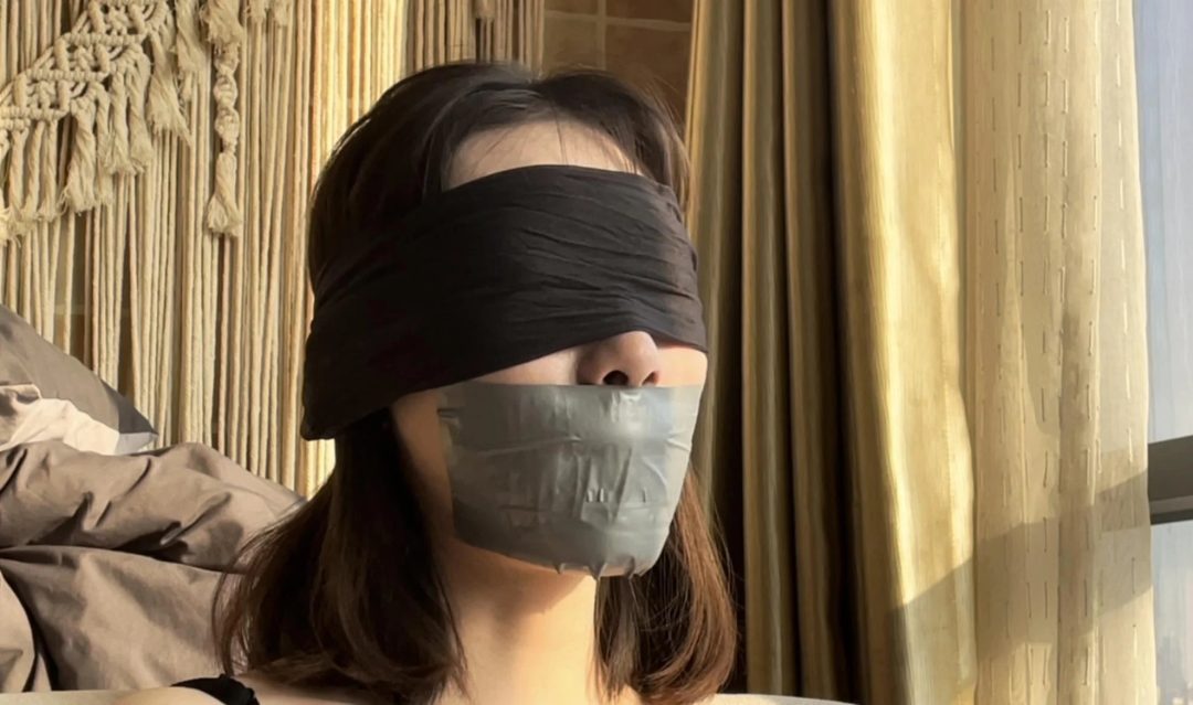 【小雪】 看腻了挣扎，换点清新口味，黑丝与白丝，在阳光下的惬意-6