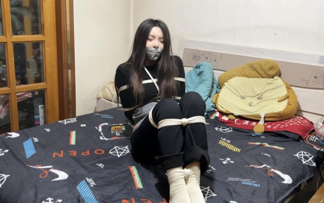 【缚艺录】【任我行】【小蛇】白袜、口球、胶带与光脚驷马-3