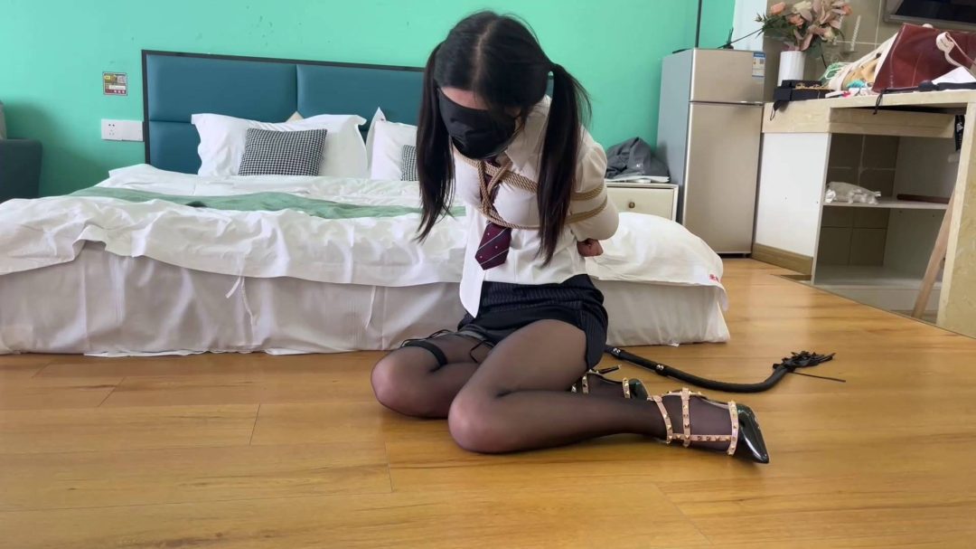 妙龄女遭遇外卖小哥入室TJ TK SP 电击 憋气挑战-3