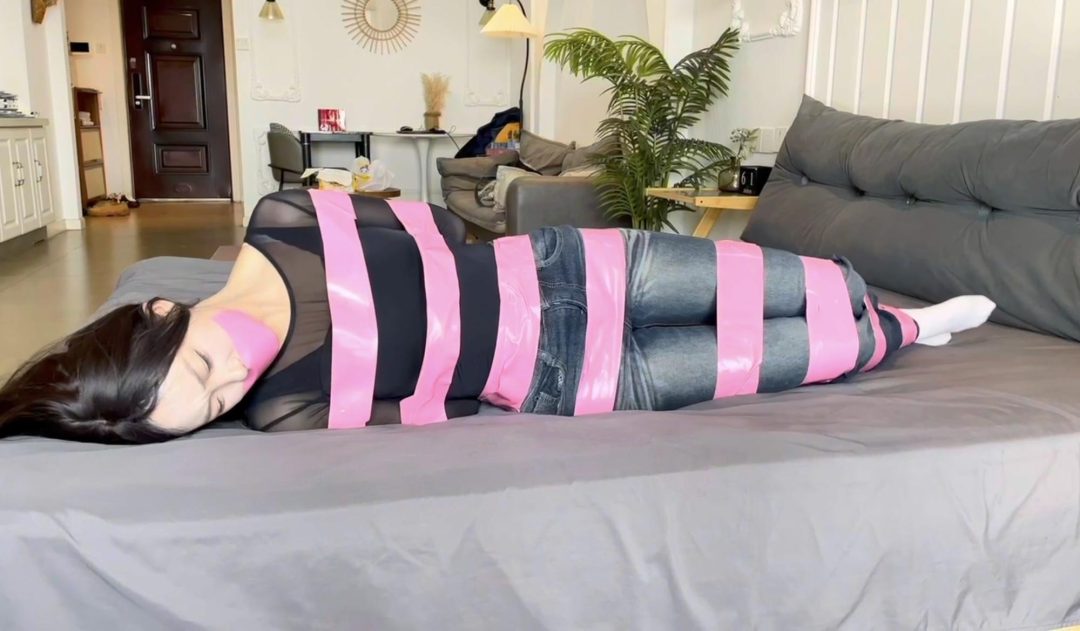 【缚艺录】【小林定拍】丝袜塞嘴+红绳驷马+粉色胶带捆绑-6