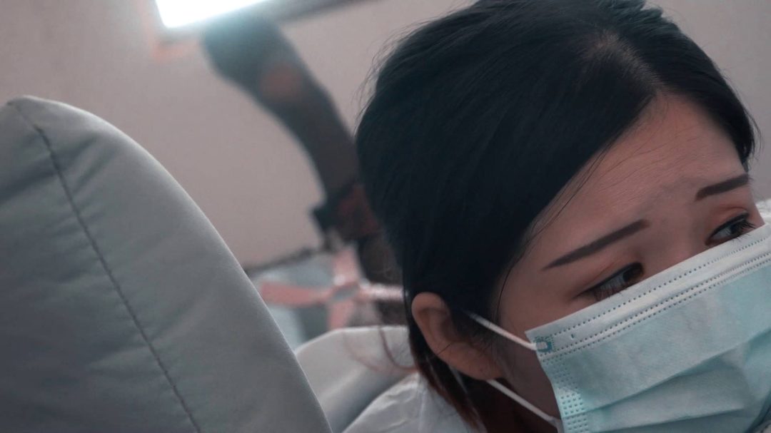 黑丝口罩胶手套小白鞋之女护士，束缚指令-4