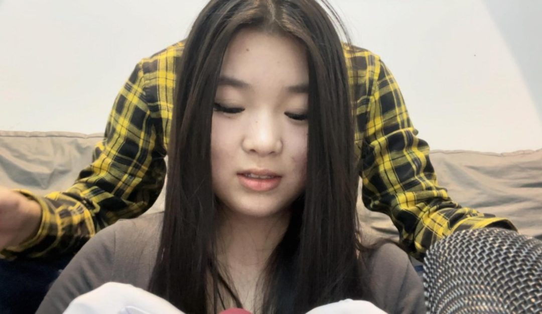 【小贝ASMR】小贝的口球+多层胶带助眠，口水封存了半小时-1