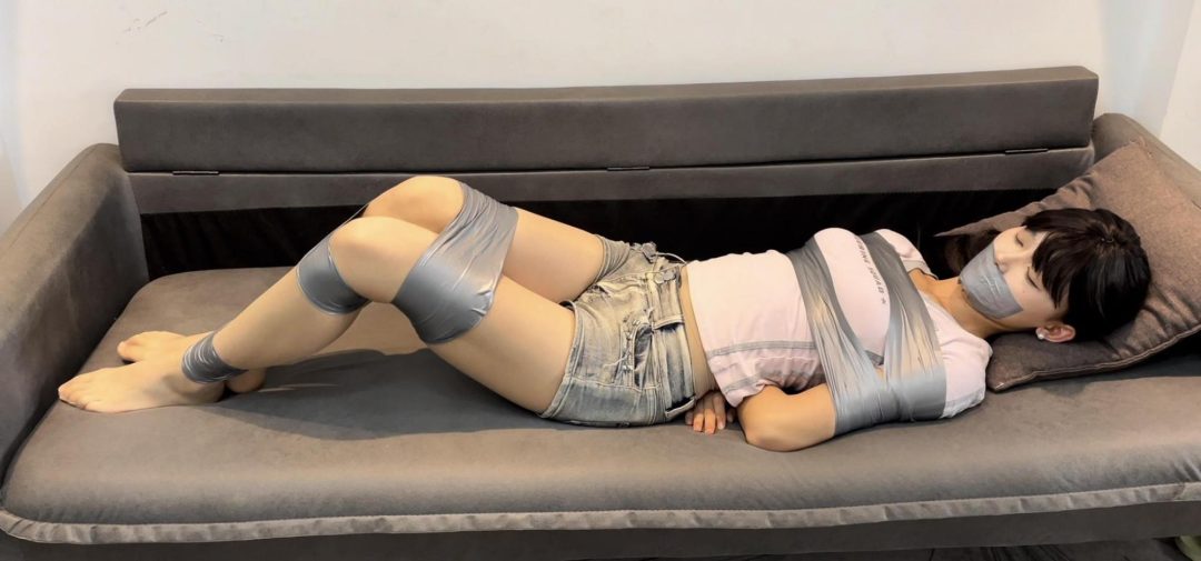 【缚艺录】【小J】新模小J，舞蹈生的美腿之友，先来胶带封嘴+绑一波-4