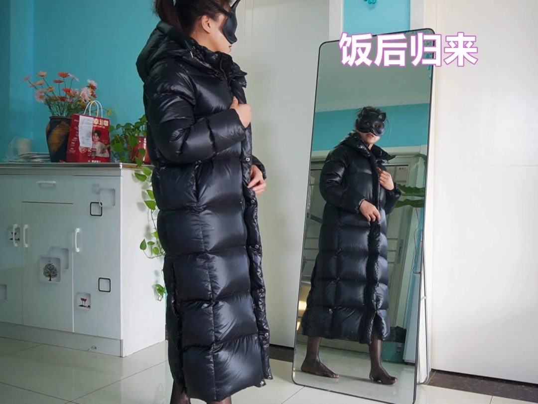 【咖啡姐】【真空穿搭】自我欣赏到逐渐上头 成吨私货内衣大搜查-1