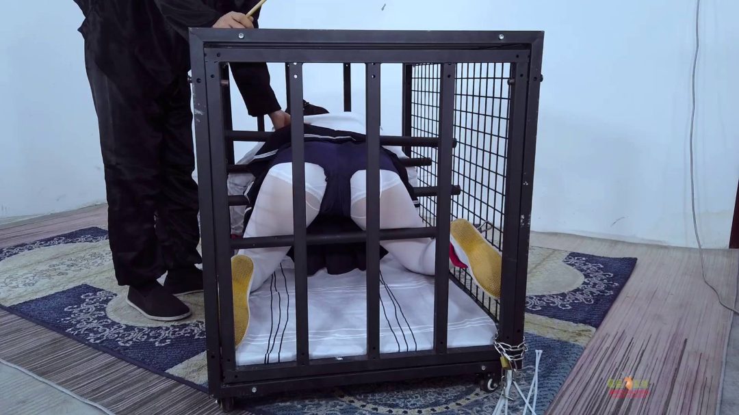 拉拉队长的姿势训练-3