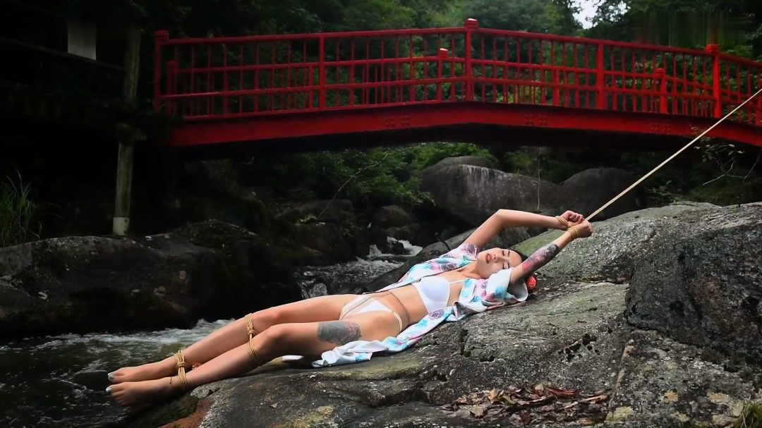 甜甜日本旅拍美束一-8