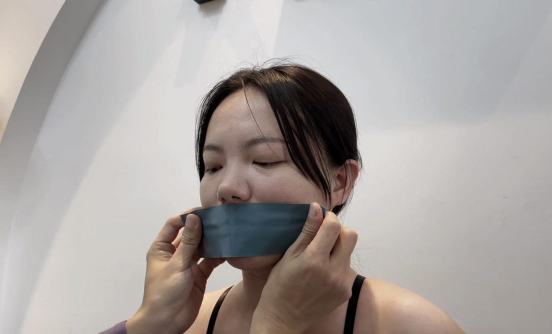 【缚艺录】【小沐】欧美胶带的捆绑+头部全包-3