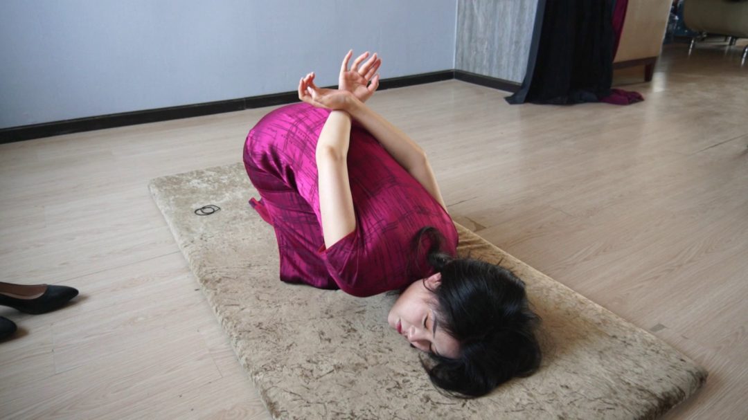 反扭捆绑美女巧巧-2