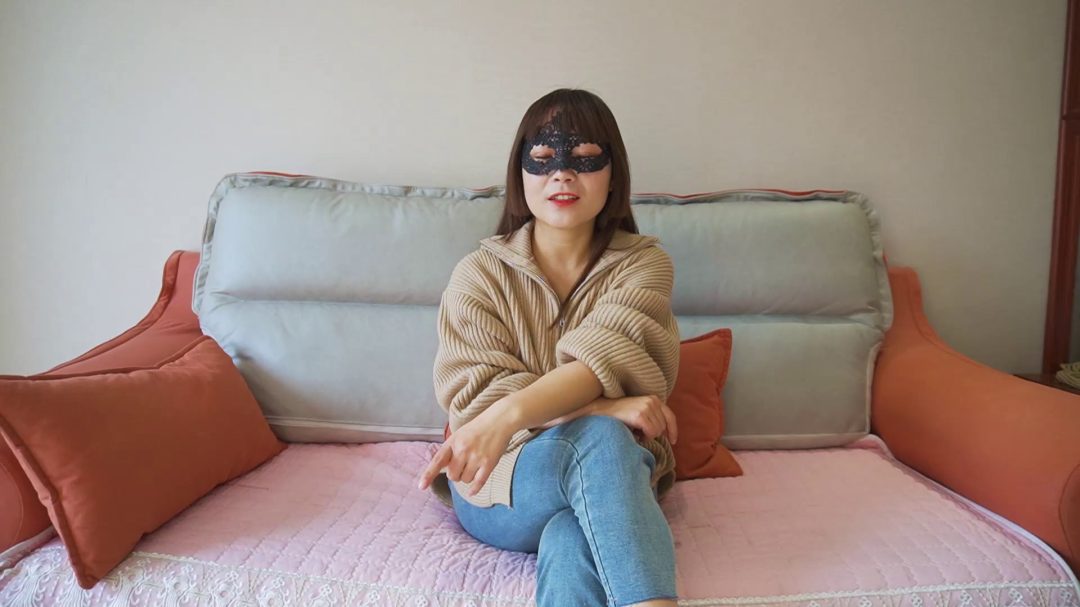 宝妈朵朵裸足鞭打-1